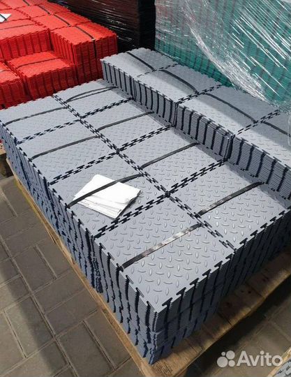 Модульная плитка пвх в спорт зал