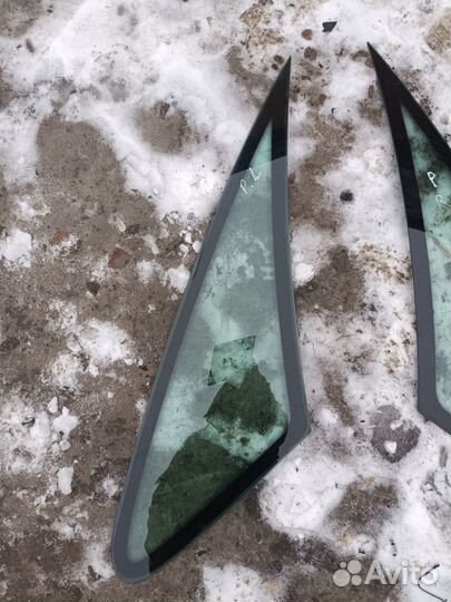 Форточка передняя левая Citroen Xsara Picasso