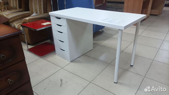 Стол письменный