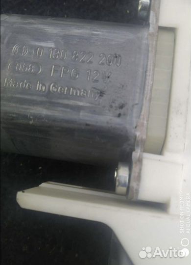 Мотор стеклоподъемника правый задний Пежо 407