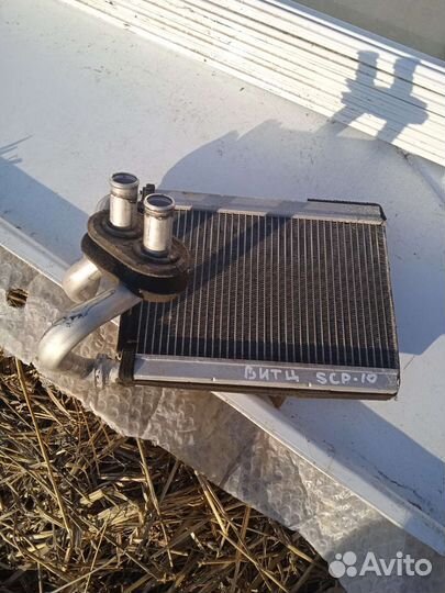 Радиатор печки Тойота Витц SCP10