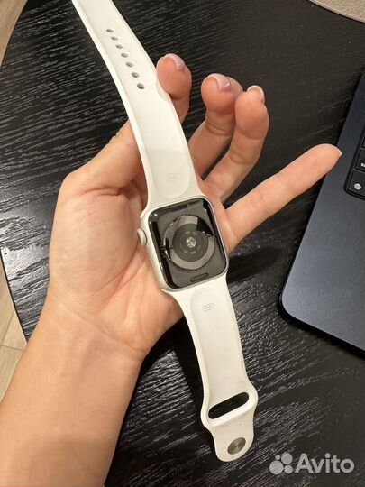 Apple watch 5 (40 mm)