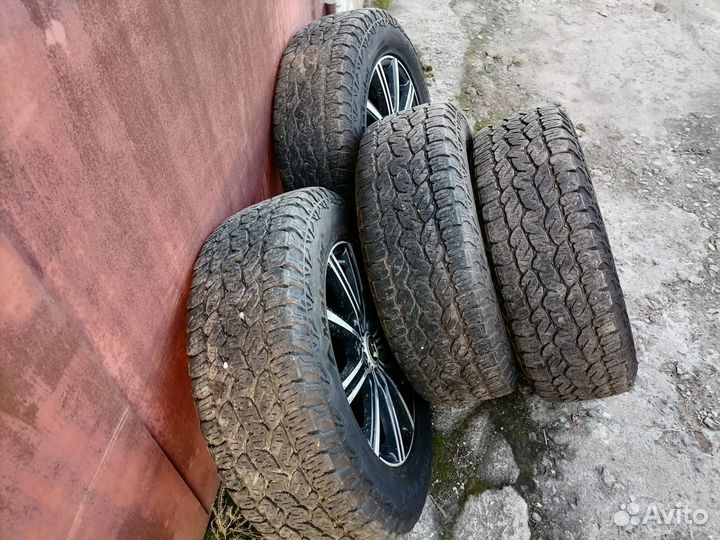 Летние колеса 215/65R16 (5x114.3)
