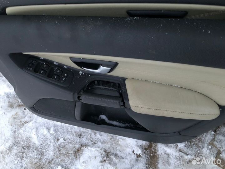 Обшивки дверные Volvo XC90 Executive c кнопками
