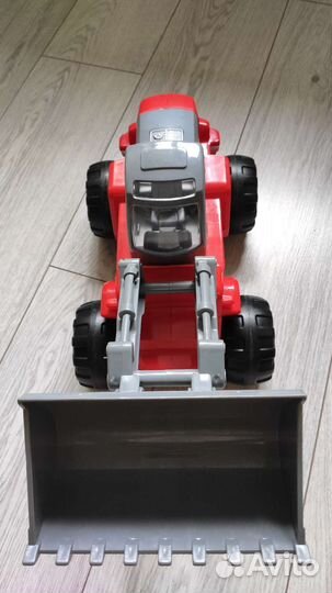 Полесье. Трактор погрузчик