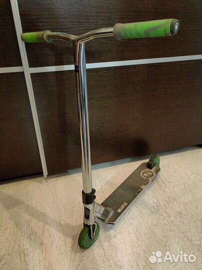 Трюковой самокат Hipe