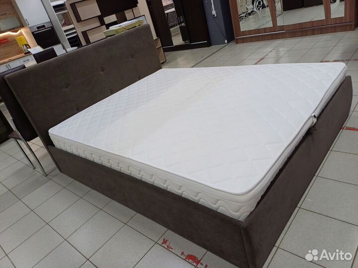 Кровать с подъемным механизмом 160х200