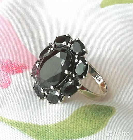 Кольцо 18,0 с турмалином серебро К405