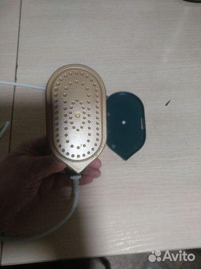 Утюг дорожный