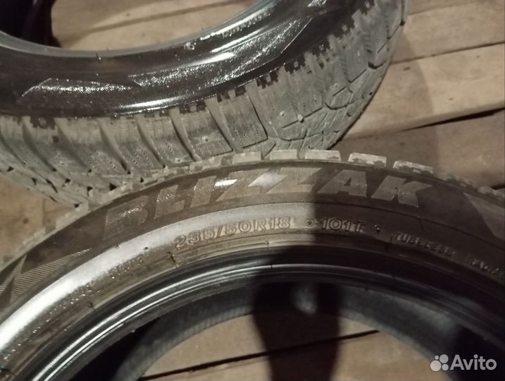 Bridgestone Blizzak Spike-02 235/50 R18 101T