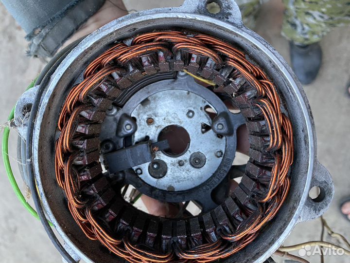 Продам генератор на яву