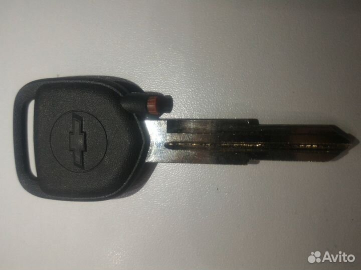 Автоключи с местом под чип Chevrolet