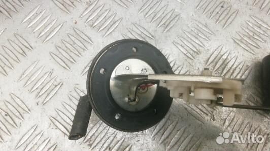 Датчик уровня топлива toyota RAV 4 ZSA3 (UEA03M801