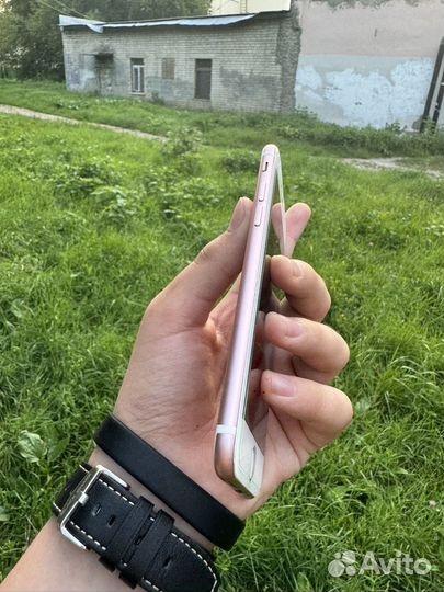 iPhone 7, 32 ГБ