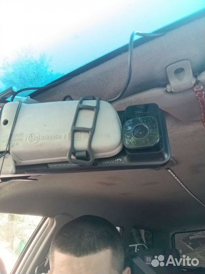 Видеорегистратор зеркало в авто