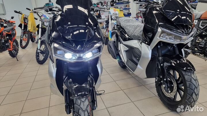 Максискутер promax ADV 200 (replica honda)