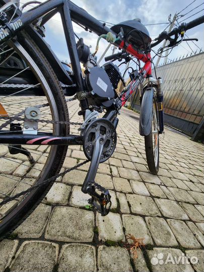 Велосипед с бензиновым двигателем