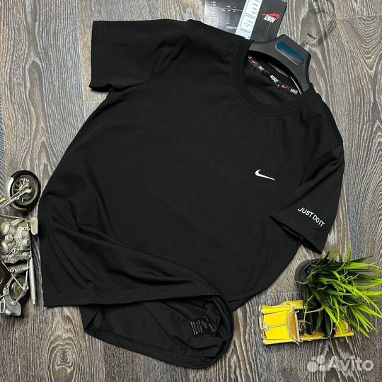 Футболка Nike
