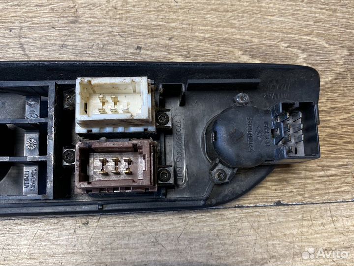Renault laguna 1 блок кнопок стеклоподъёмников