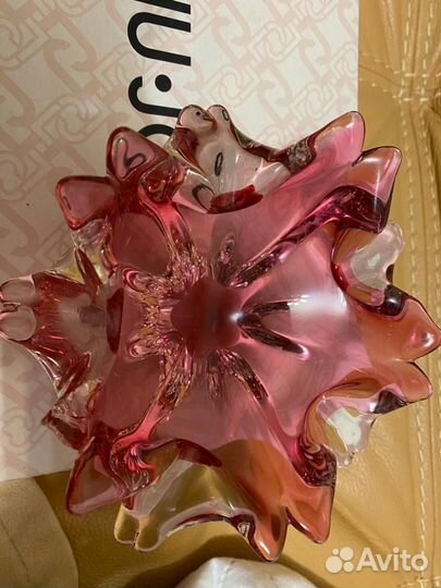 Вазы из цветного стекла