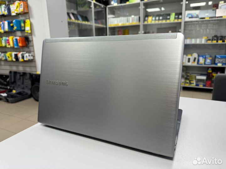 Ноутбук Samsung Core i5-3230M 2.60Ghz Ram 8gb GT 7