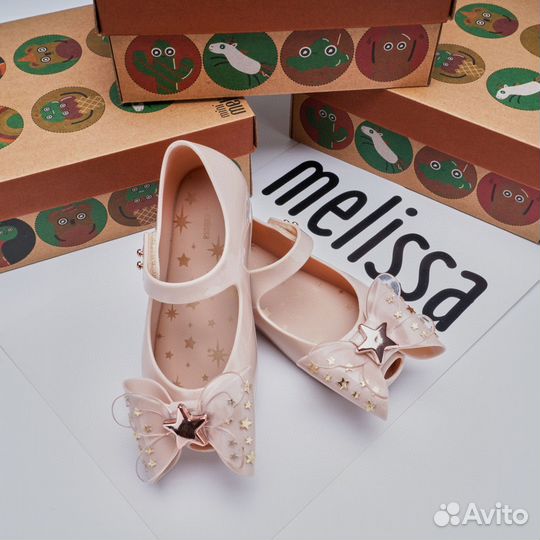 Сандалии новые для девочки mini melissa