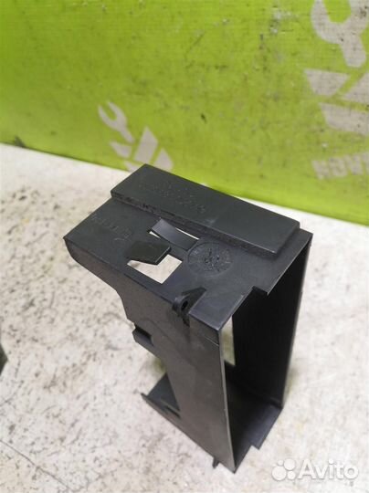 Накладка (кузов внутри) Мерседес Бенз 210 Е-класс