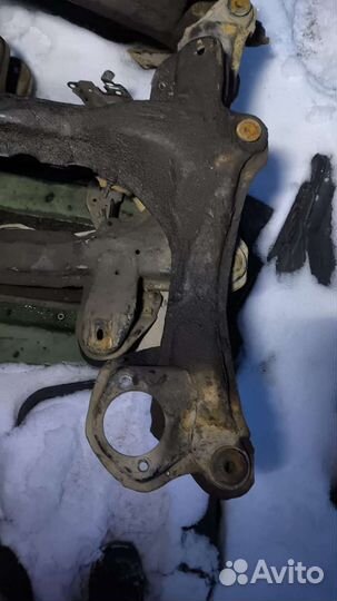 Подрамник Audi 80B3