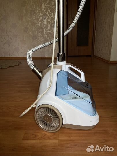 Отпариватель для одежды вертикальный