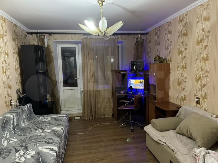 2-к. квартира, 50 м², 4/9 эт.