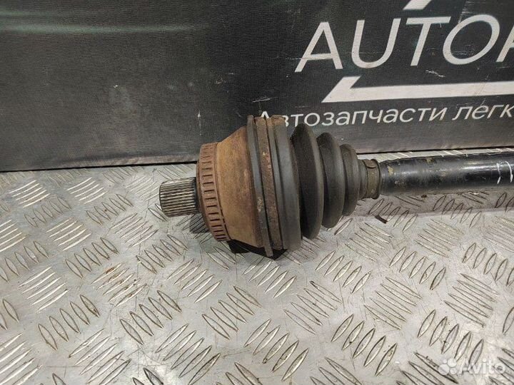 Привод правый Audi A4 B5 AGA 1998