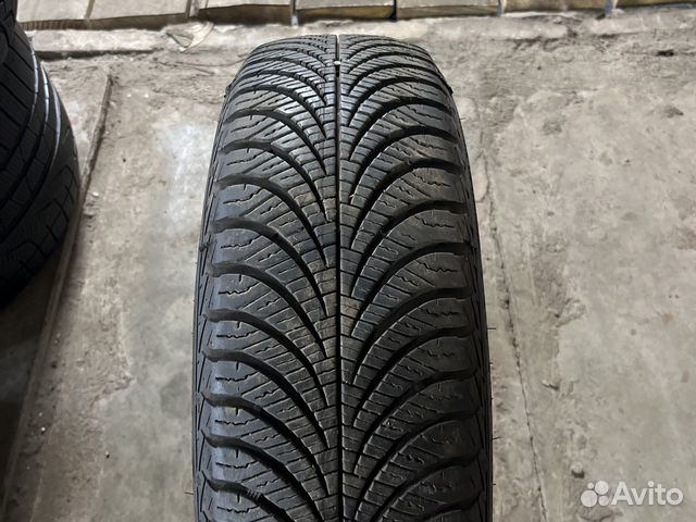 Goodyear Vector 4Seasons 165/65 R15