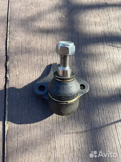 Опора шаровая VW golf III/vento/passat VR6 -97