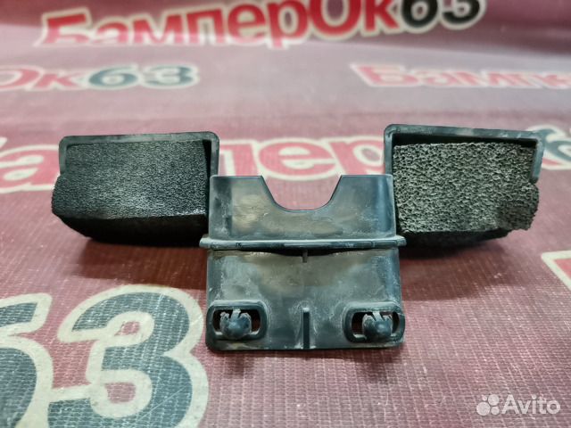 Кронштейн радиатора передний Renault Duster