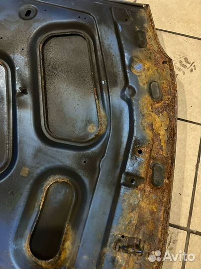 Капот Renault Logan 1