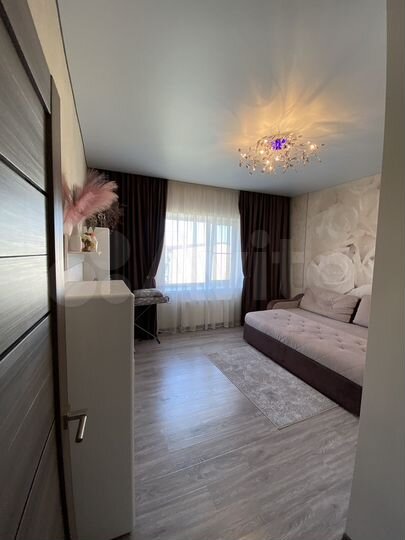2-к. квартира, 60 м², 3/3 эт.