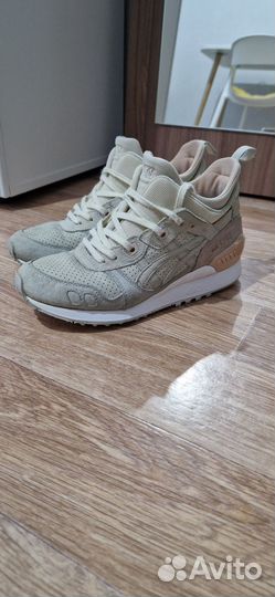 Кроссовки женские Asics 38 размер бу