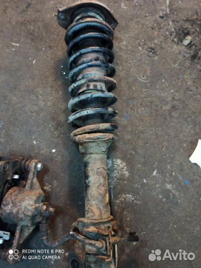 Стойка подвески передняя правая Opel Agila A