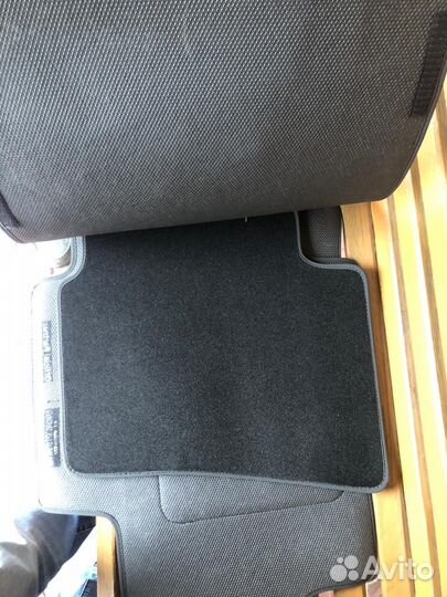 Автомобильные коврики текстильные