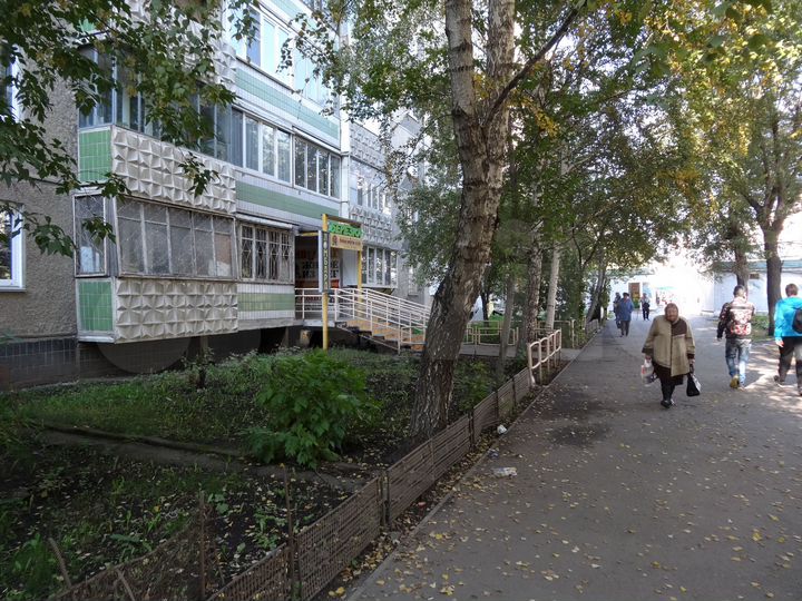 Торговая площадь, 65 м²