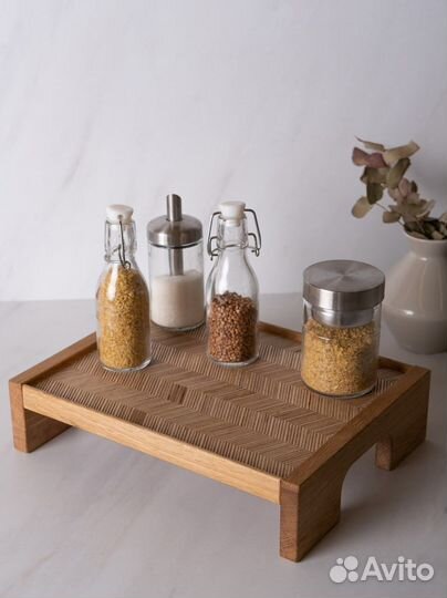 Поднос деревянный на ножках