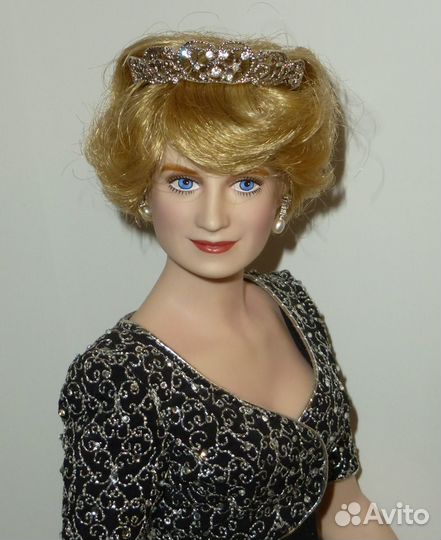 Фарфоровая кукла Франклин Минт Диана