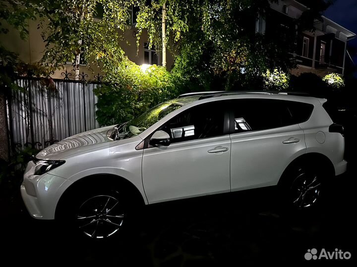 Toyota RAV4, 2018