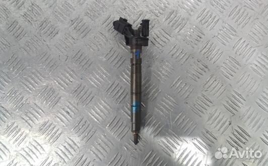 Форсунка дизельная audi A6 C6 (8AD15AL01)