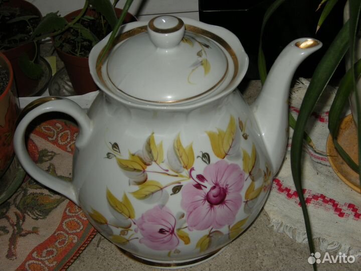 Большой фарфоровый чайник из СССР. Редкость