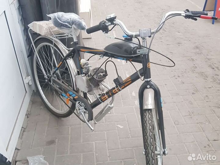 Велосипед с бензиновым мотором