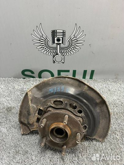 Кулак поворотный передний правый Toyota Auris 2013