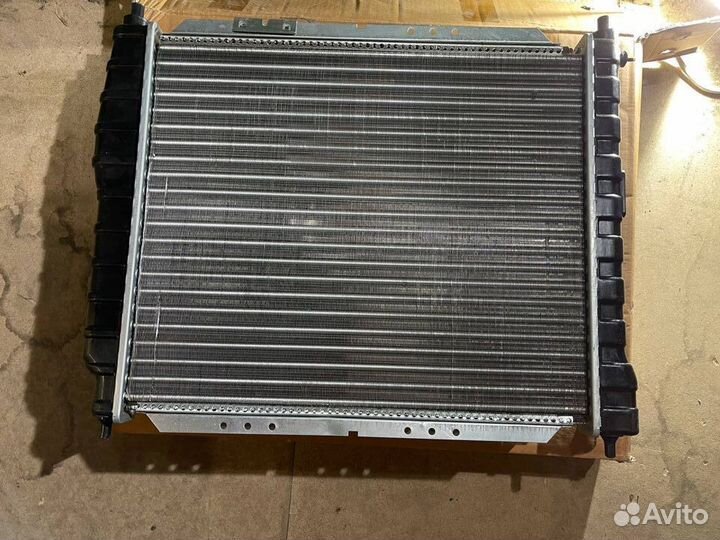 Радиатор охлаждения Chevrolet Aveo T200 T250