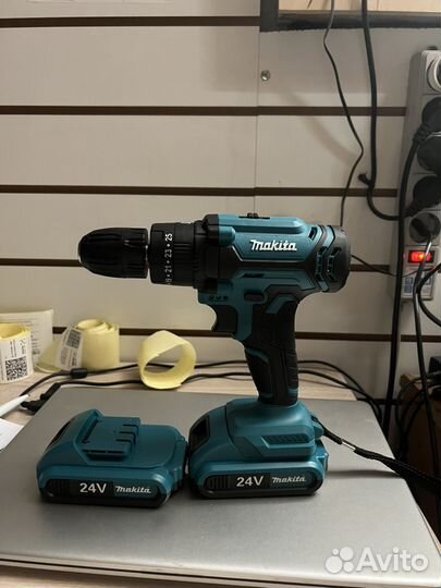 Шуруповерт Makita