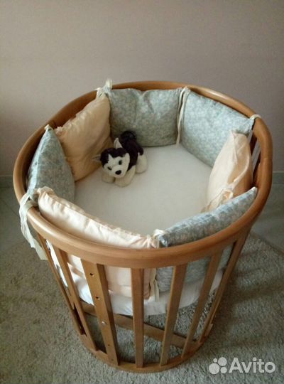 Детская кроватка из натурального дерева (бук)